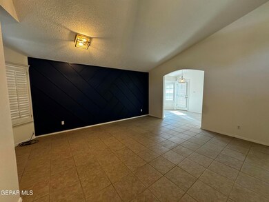 14344 Desert Shadow Dr, Horizon City, TX 79928 - photo 4