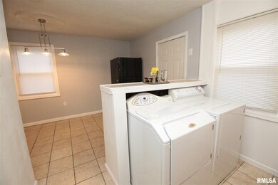 2711 W 71st St, Davenport, IA 52806 - photo 5