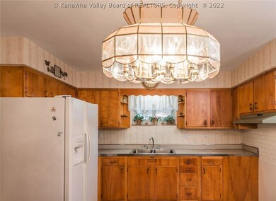 526 24th St, Dunbar, WV 25064 - photo 7