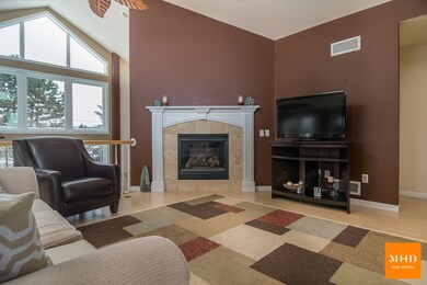 831 Fox Run Ct, Oregon, WI 53575 - photo 3