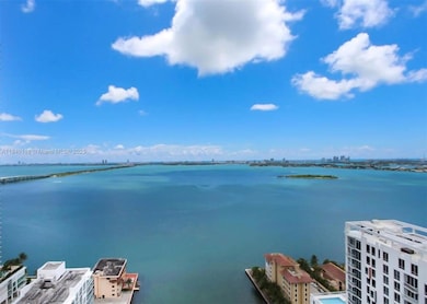 Icon Bay unit 2903, Miami, FL 33137 - photo 2