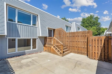 6750 School St unit 206, Windsor Heights, IA 50324 - photo 2