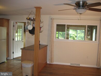 6033 Emerald Ln, Sykesville, MD 21784 - photo 7