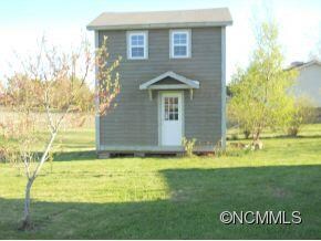 13 Apple Blossom Ln, Hendersonville, NC 28792 - photo 4