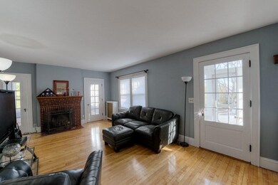 58 Butler St, Worcester, MA 01607 - photo 3