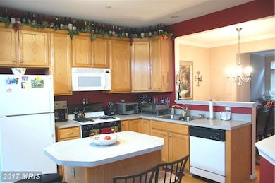 2989 Huntington Grove Square, Alexandria, VA 22306 - photo 4