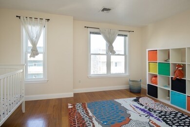 241 Prospect St unit 2, Cambridge, MA 02139 - photo 6