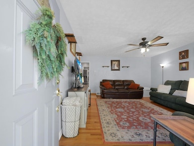 331 Tarlton Rd, Circleville, OH 43113 - photo 2