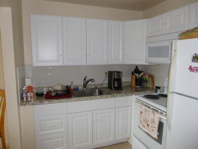 56 Coventry C, West Palm Beach, FL 33417 - photo 4