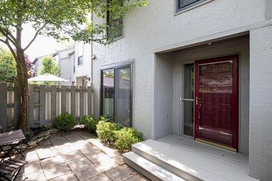 Patio/Entrance