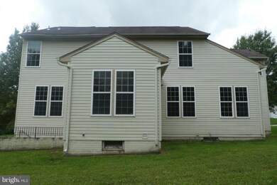 7616 Stratfield Ln, Laurel, MD 20707 - photo 3