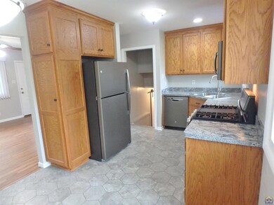 2804 SW Sunset Rd, Topeka, KS 66614 - photo 7