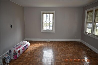 105 S Branch St, Reidsville, NC 27320 - photo 2