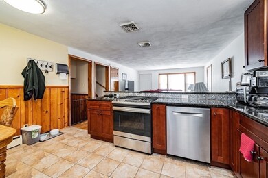 237 Stapleton Rd, Springfield, MA 01109 - photo 2