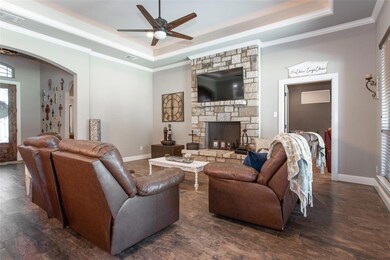 138 Oakwood Creek Ln, Weatherford, TX 76088 - photo 7