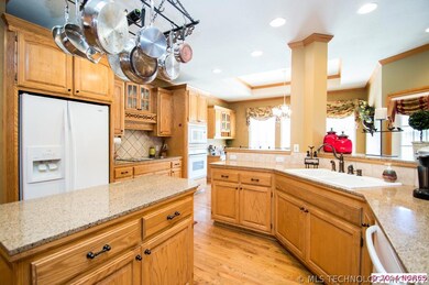 Plenty of storage, extra pantry and off the kitche