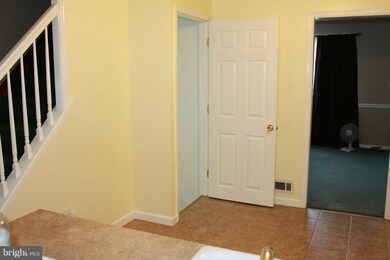 1202 Oakland Terrace Rd, Halethorpe, MD 21227 - photo 5