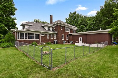 401 E Scott St, Tuscola, IL 61953 - photo 4