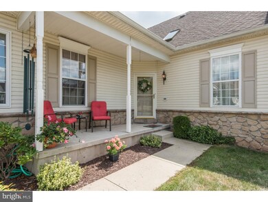 1064 Bordeaux Ln, Pennsburg, PA 18073 - photo 3