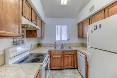 3690 N Country Club Rd unit 1010, Tucson, AZ 85716 - photo 4