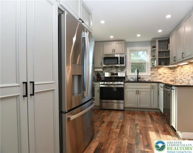 915 Birch Rd, Hellertown, PA 18055 - photo 5