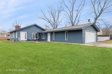 103 Beach Dr, Algonquin, IL 60102 - photo 2