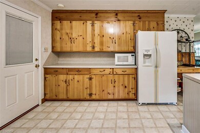 329 Lambert Dr, Asheboro, NC 27205 - photo 7