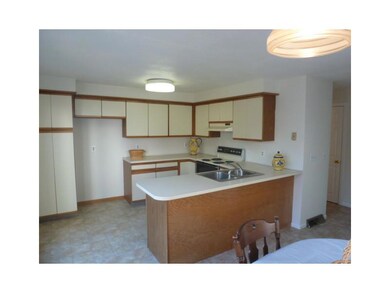 Kitchen. Eat In Kitchen