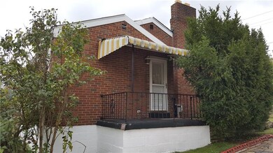 Covered Side Porch