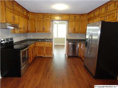 UNBELIEVABLE KITCHEN. NEW APPLIANCES, RANGE/OVEN, DISHWASHER & REFRIGERATOR. CUSTOM CABINETS....