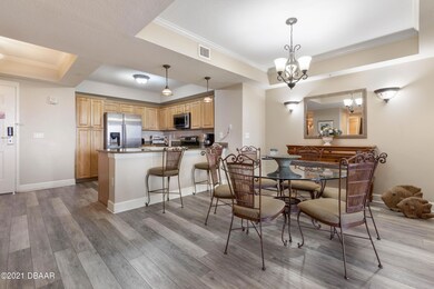 10_200_Ocean_Crest_Dr_61710_mls
