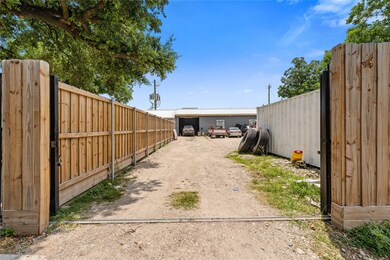 713 Berry Rd, Houston, TX 77022 - photo 6