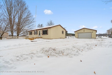 7283 Peck Rd, Eaton Rapids, MI 48827 - photo 3
