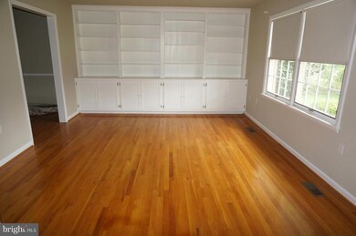 7932 Edgewood Farm Rd, Frederick, MD 21702 - photo 6