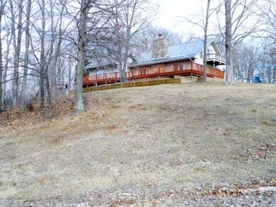 6229 E Forty Acre Woods Dr, Bloomfield, IN 47424 - photo 2