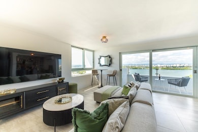 Living Room with amazing view