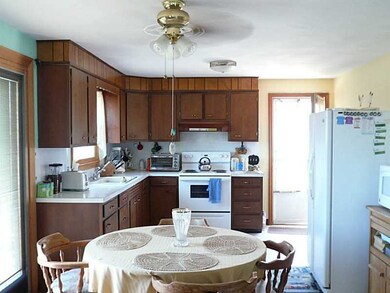 32 Algonquin Rd, Narragansett, RI 02882 - photo 5