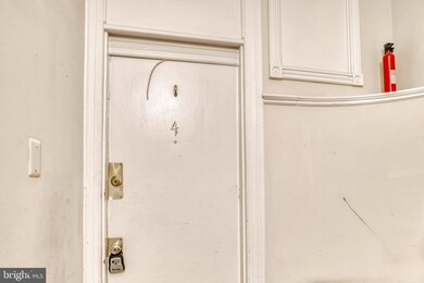 1208 N Calvert St unit 4, Baltimore, MD 21202 - photo 3