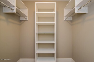 5399 Penrose Ln unit 76, Kalamazoo, MI 49009 - photo 3