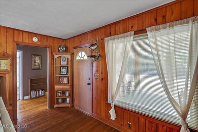 06-6156 James Rd