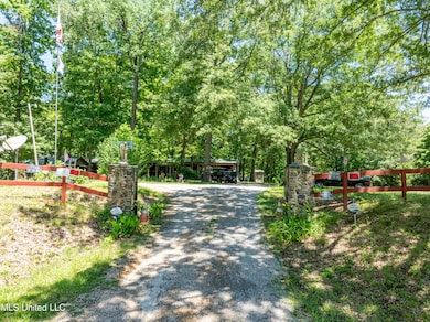 6869 Compress Rd unit F, Como, MS 38619 - photo 7