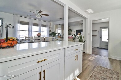 2133 Cottonwood Dr, Toms River, NJ 08753 - photo 6