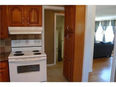 Kitchen Kitchen to living room