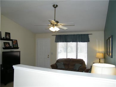 3034 Falcon Bridge Dr, Columbus, OH 43232 - photo 6