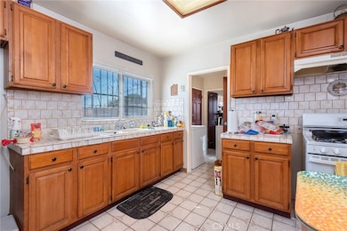 1657 W 67th St unit 2, Los Angeles, CA 90047 - photo 5