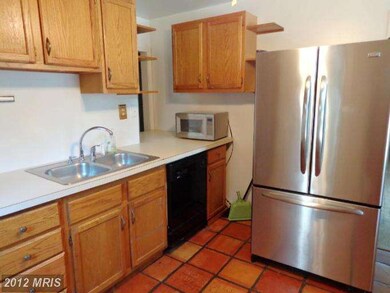 4113 Maple St, Fairfax, VA 22030 - photo 3