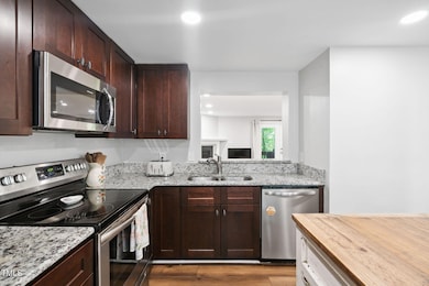 41-web-or-mls-7286-shellburne-dr