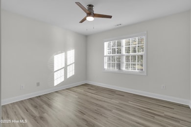 204 Two Oaks Ct, Newport, NC 28570 - photo 4