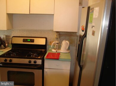 204 S Tremont Rd, Baltimore, MD 21229 - photo 2