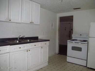 8402 Cocoa Ave, Jacksonville, FL 32211 - photo 4